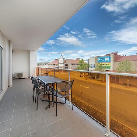 Abode Tuggeranong Aparthotel Canberra Kültér fotó