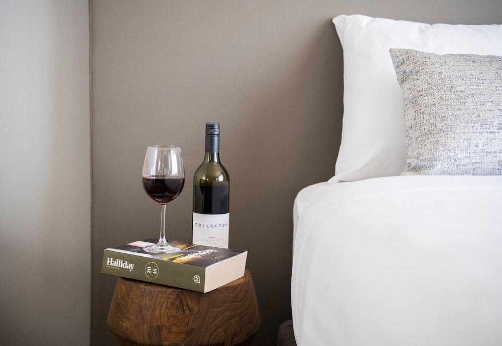Abode Tuggeranong Aparthotel Canberra Kültér fotó