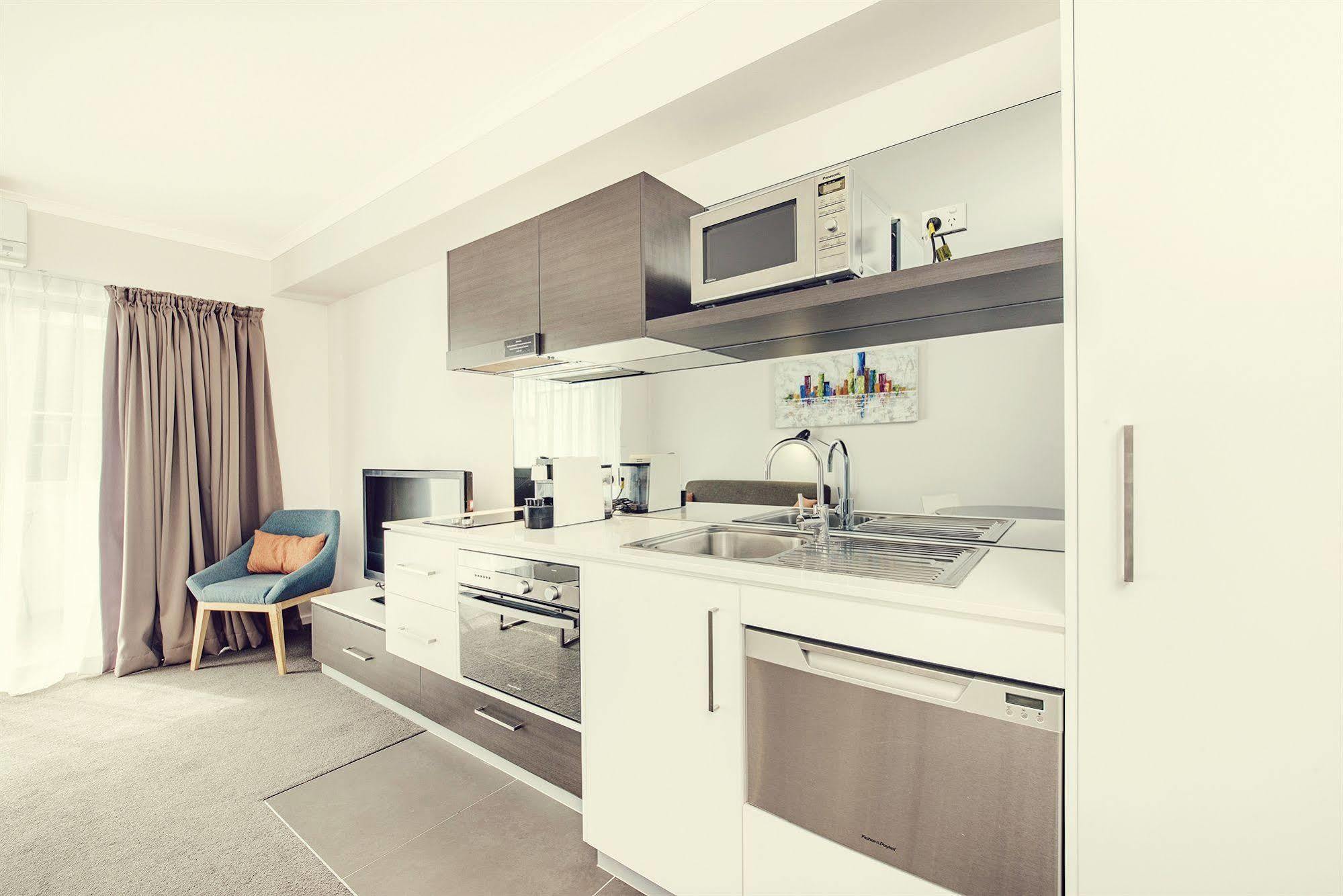Abode Tuggeranong Aparthotel Canberra Kültér fotó